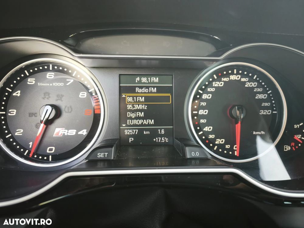 Audi RS4 Avant 4.2 FSI quattro Stronic - 16