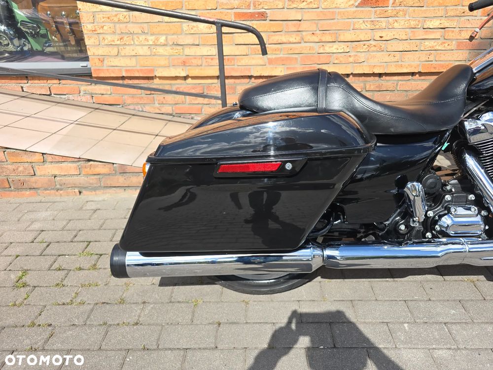 Harley-Davidson Touring Street Glide - 25