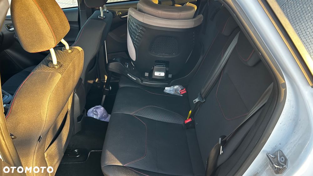 Ford Focus 1.5 EcoBoost ST-Line - 13