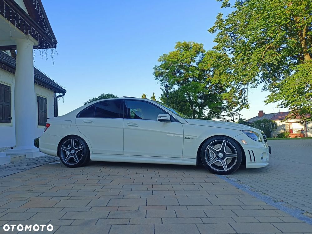 Mercedes-Benz Klasa C 63 AMG - 2