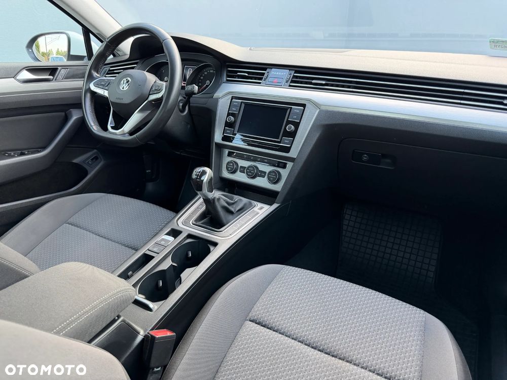 Volkswagen Passat 2.0 TDI EVO Essence - 19