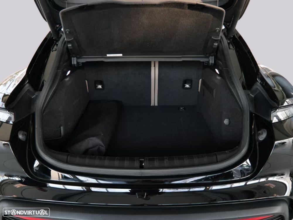 Porsche Taycan Sport Turismo - 17