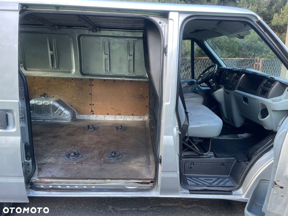 Ford Transit - 15