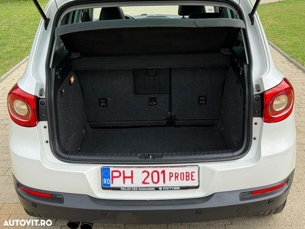 Volkswagen Tiguan 2.0 TDI DPF BlueMotion Technology Exclusive - 27