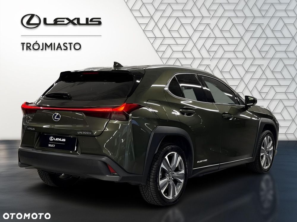 Lexus UX - 5