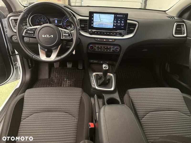 Kia Ceed 1.5 T-GDI M - 22