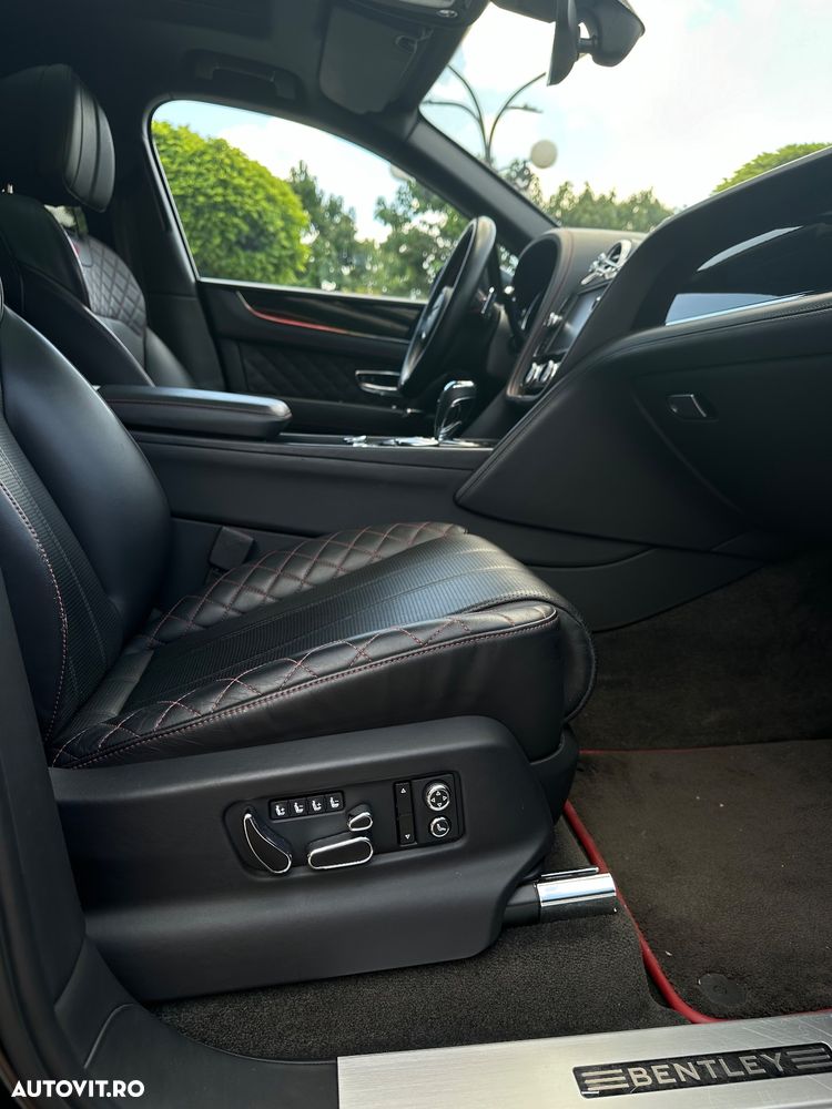 Bentley Bentayga W12 Mulliner - 3