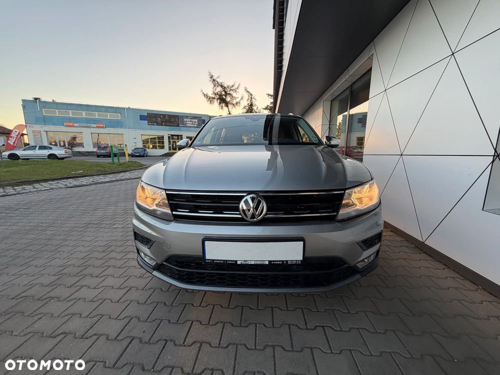 Volkswagen Tiguan 2.0 TDI SCR 4MOTION BlueMotion Technology DSG Lounge Sport & Style - 35