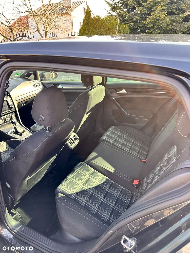 Volkswagen Golf 2.0 TDI BMT GTD DSG - 11
