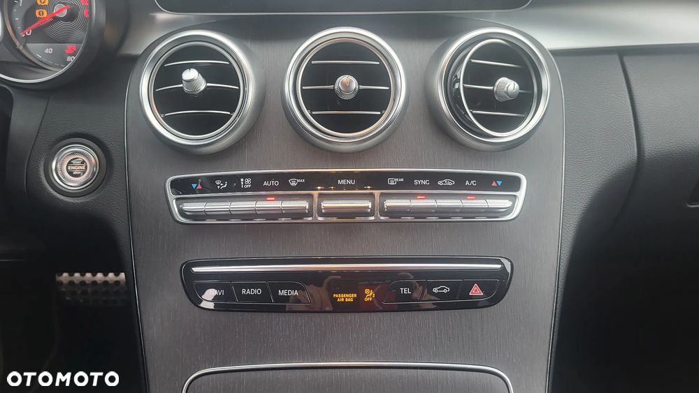 Mercedes-Benz Klasa C 220 d T 9G-TRONIC AMG Line - 17