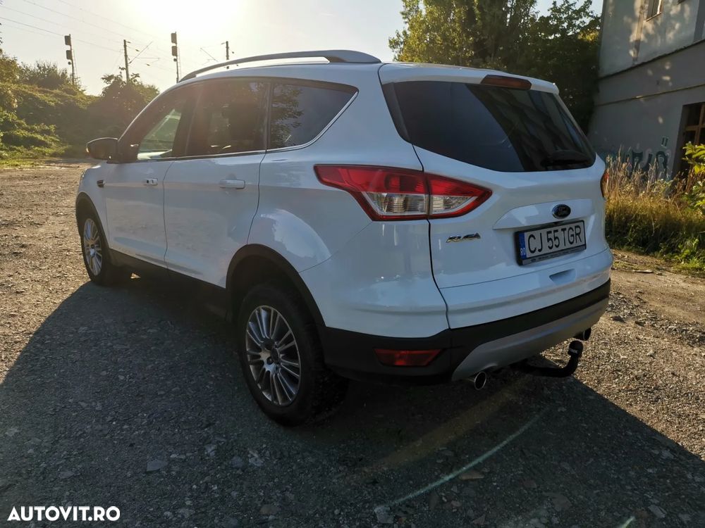 Ford Kuga 2.0 TDCi 4WD Powershift Titanium - 4