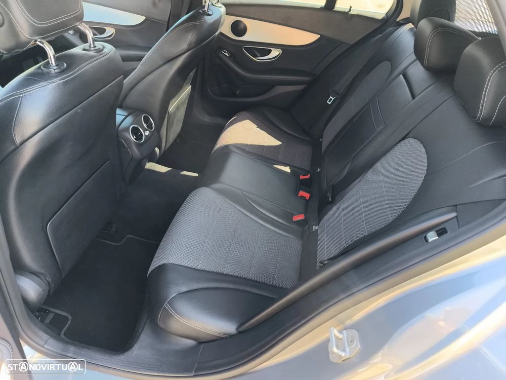Mercedes-Benz C 220 d BE Edition AMG Line Aut. — fotografia 15