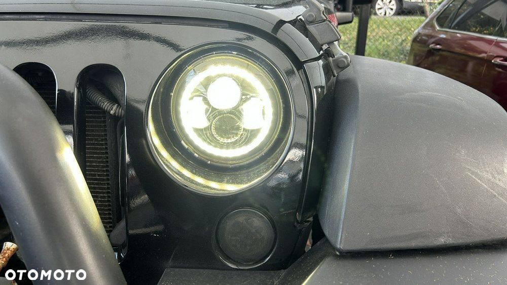 Jeep Wrangler - 10