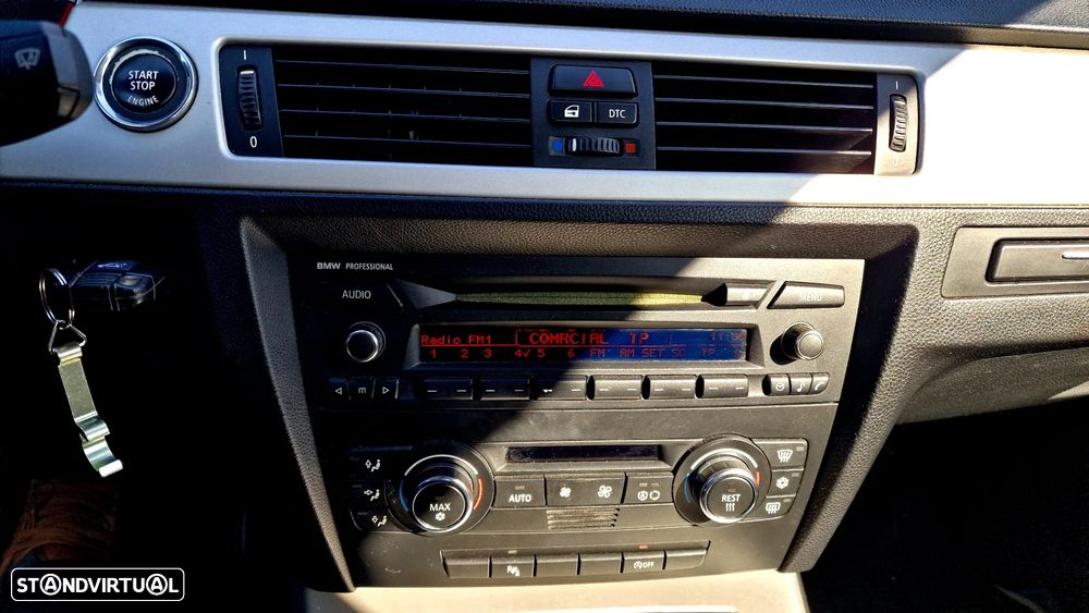 BMW 320 d Coupe Active - 16