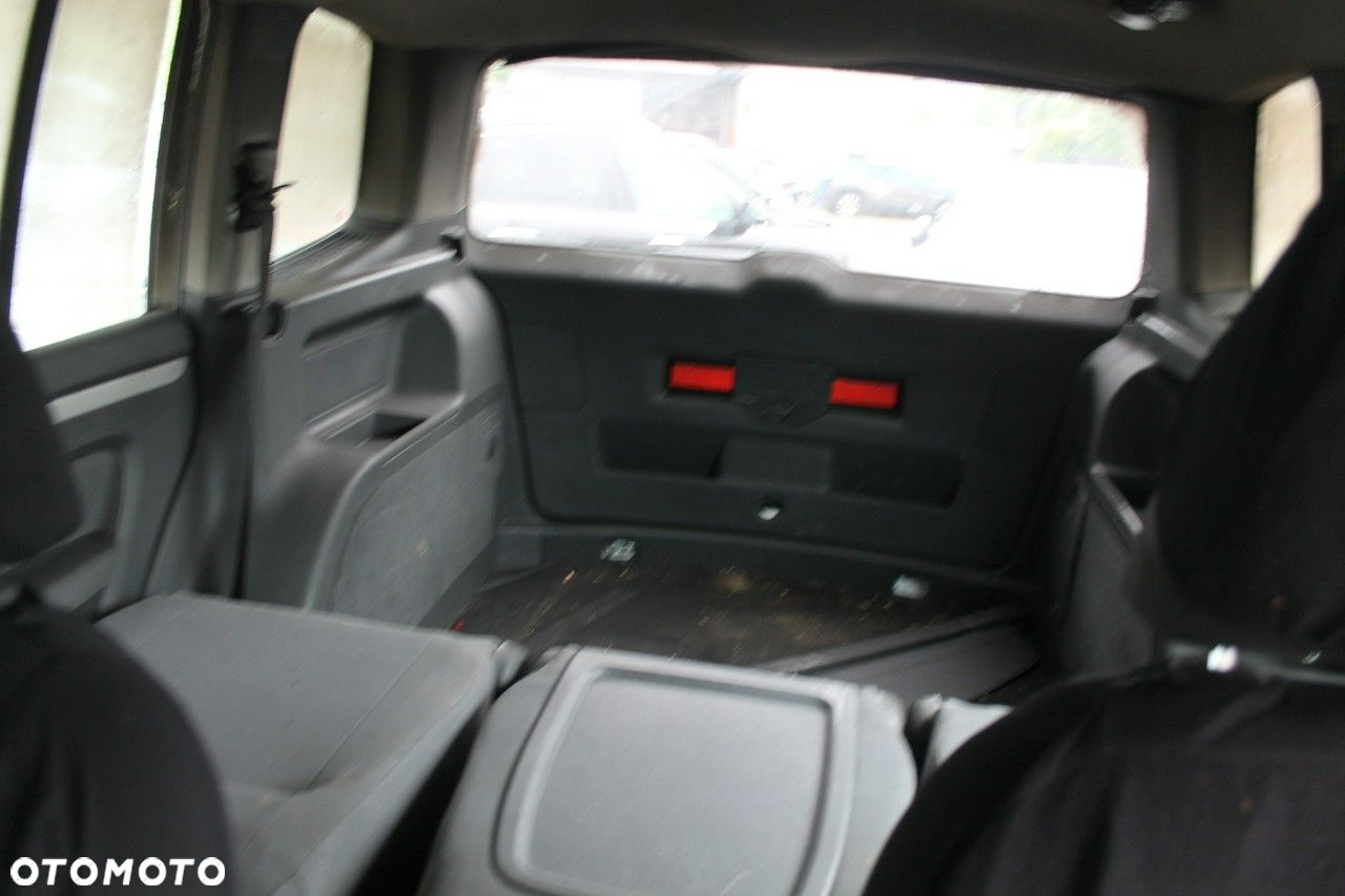 Volkswagen Touran - 6