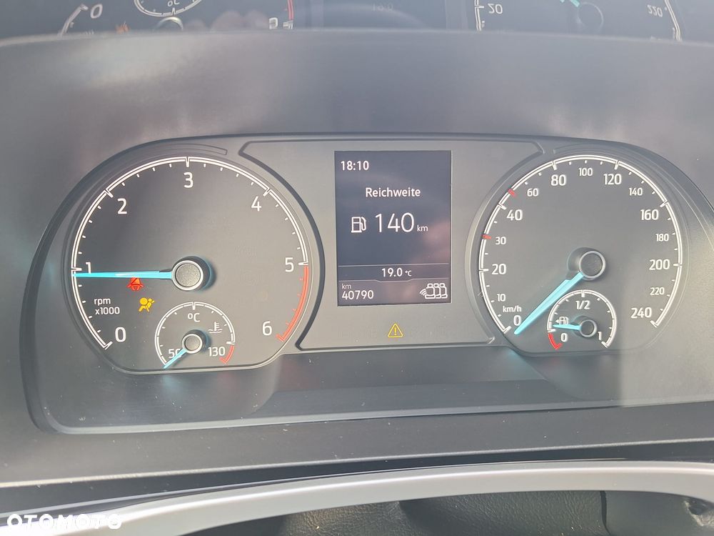 Ford Tourneo Connect Grand - 12