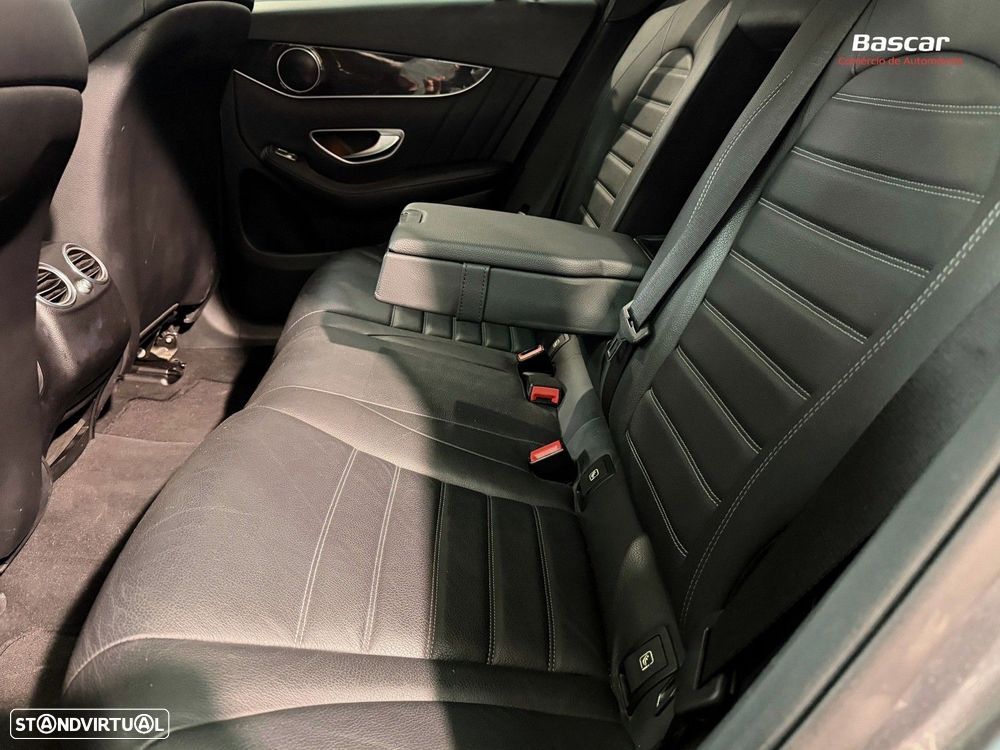 Mercedes-Benz GLC 250 d 4Matic 9G-TRONIC AMG Line - 16