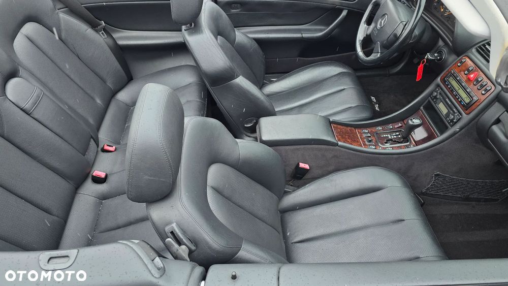 Mercedes-Benz CLK - 19
