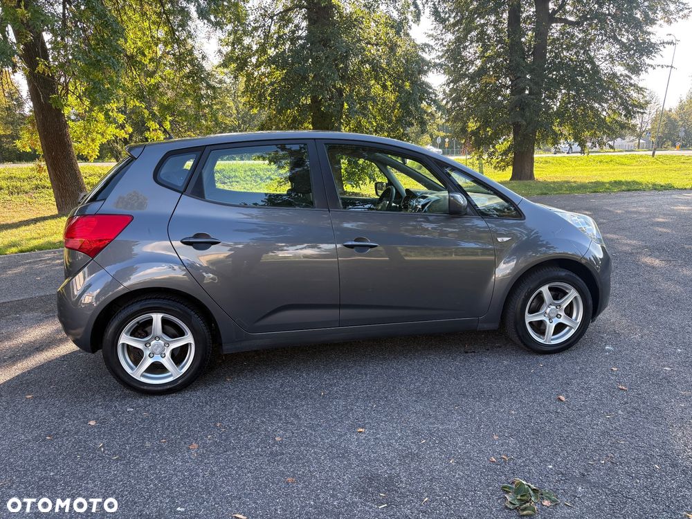 Kia Venga 1.4 CVVT Business Line - 4