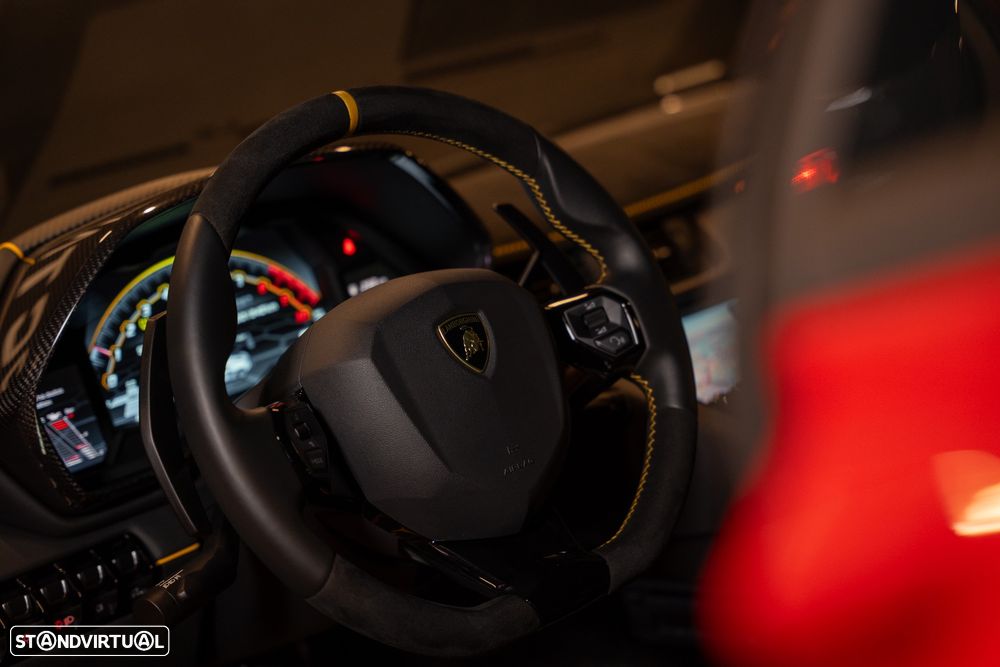 Lamborghini Aventador SVJ - 21