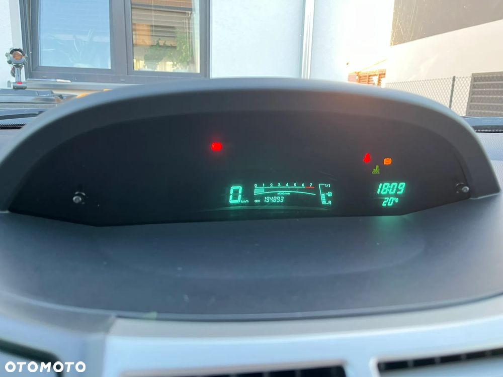 Toyota Yaris - 16