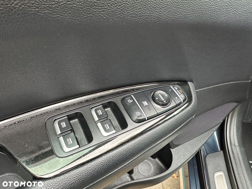 Kia Optima Plug-in Hybrid - 25