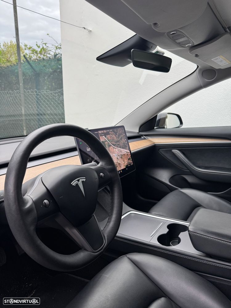 Tesla Model 3 - 5