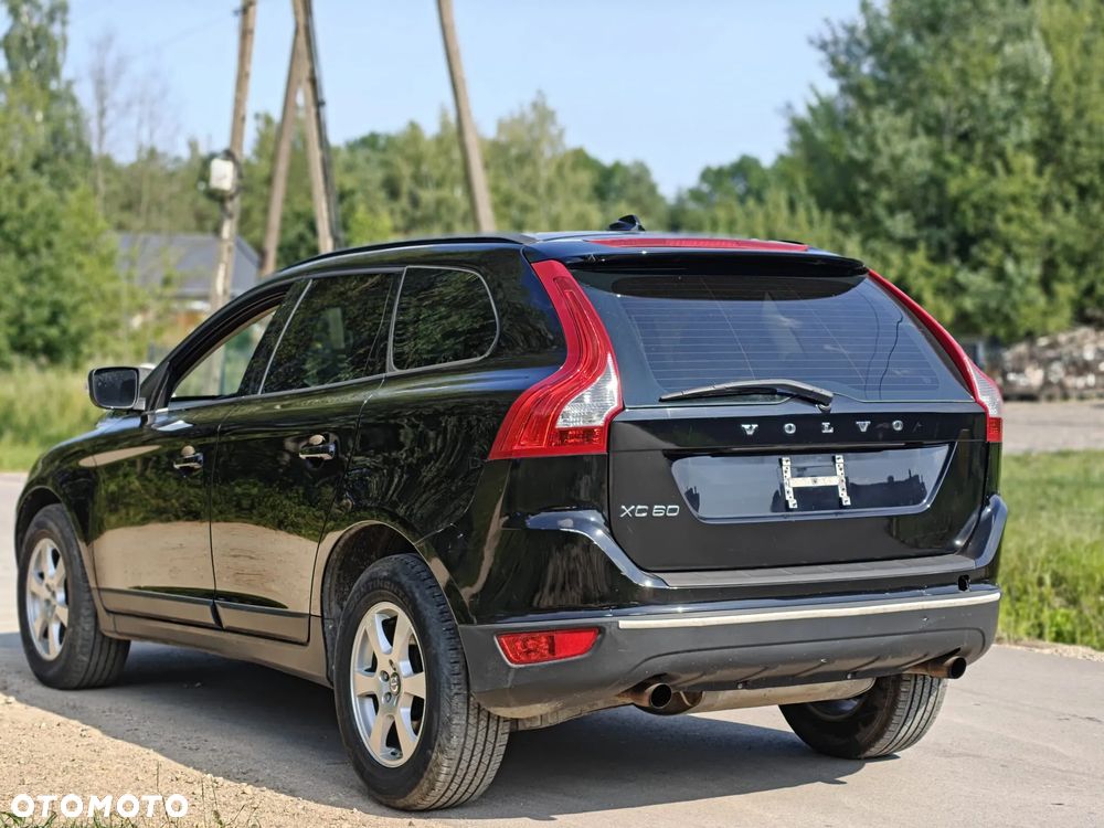 Volvo XC 60 3.2 AWD Momentum - 3