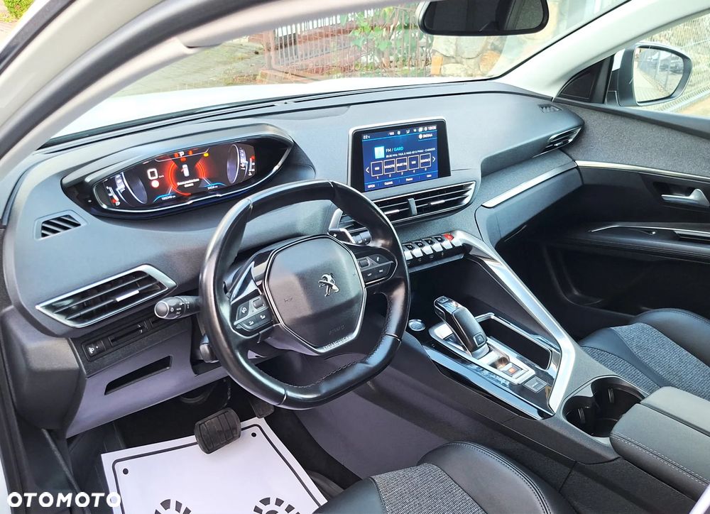 Peugeot 3008 BlueHDi 130 Stop & Start EAT8 Allure - 17