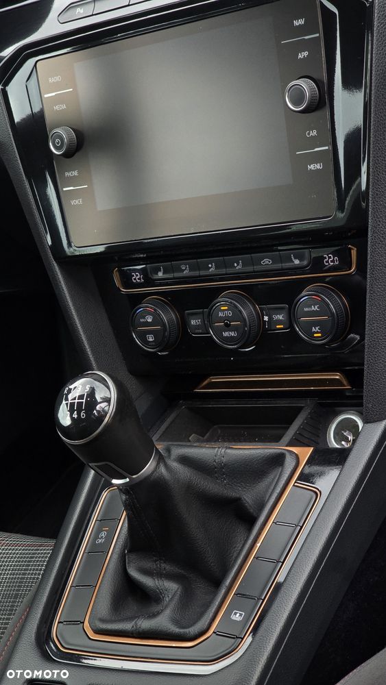 Volkswagen Passat - 5