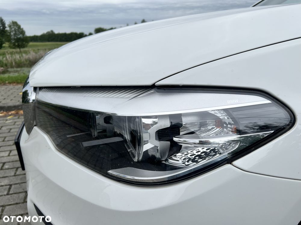 BMW Seria 5 520d M Sport - 10