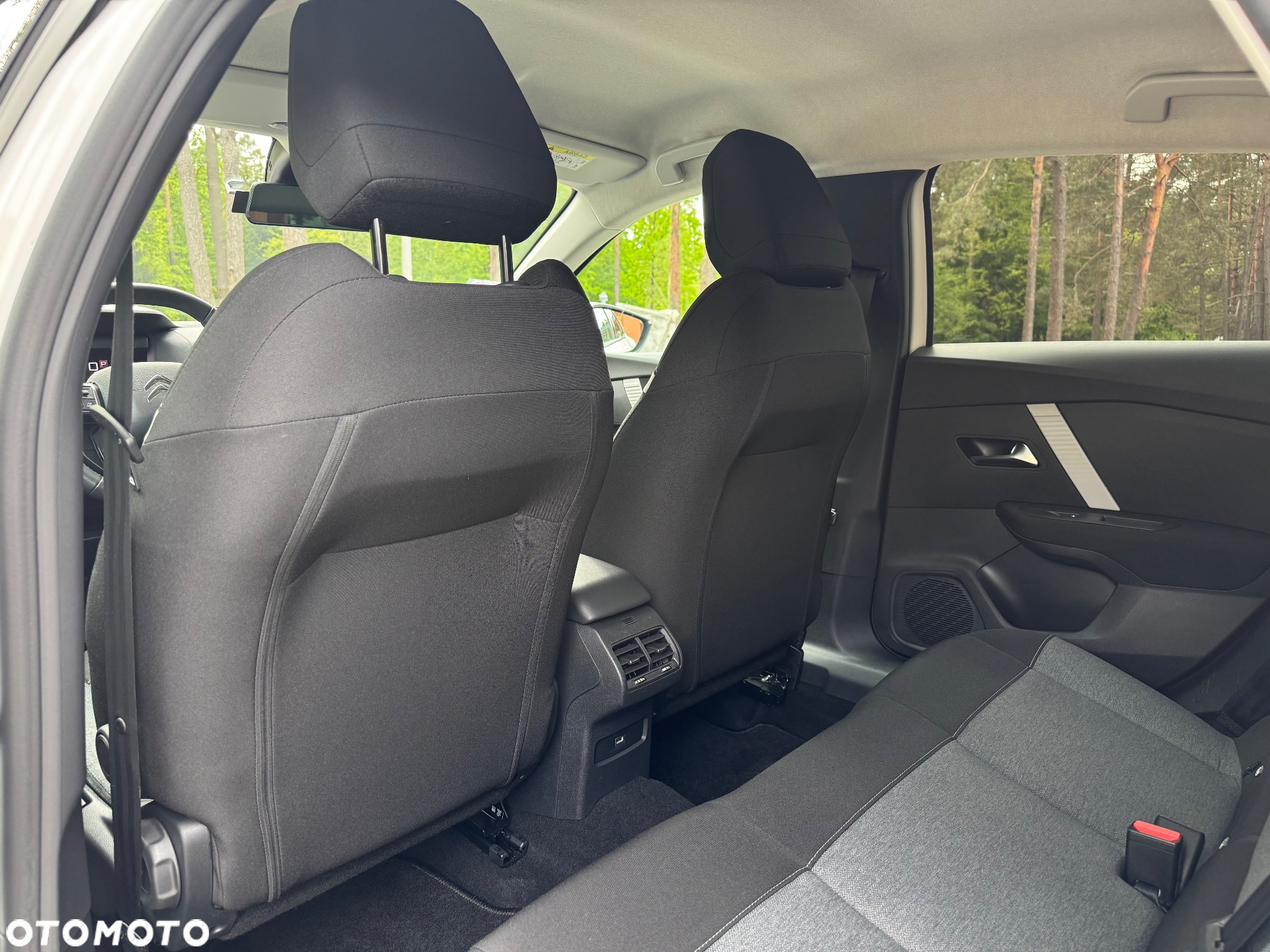 Citroën C4 PureTech 130 Stop&Start EAT8 SHINE - 29
