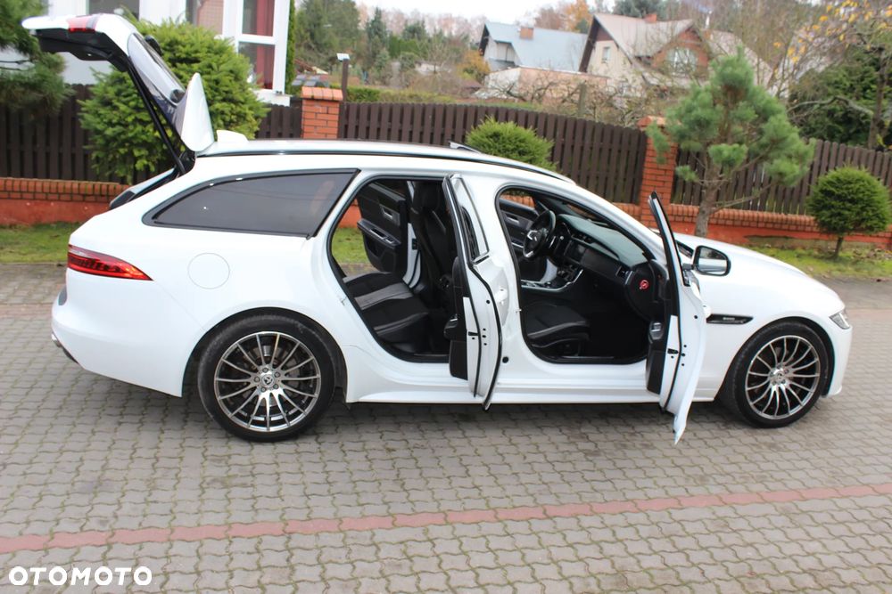 Jaguar XF 25d R-Sport - 32