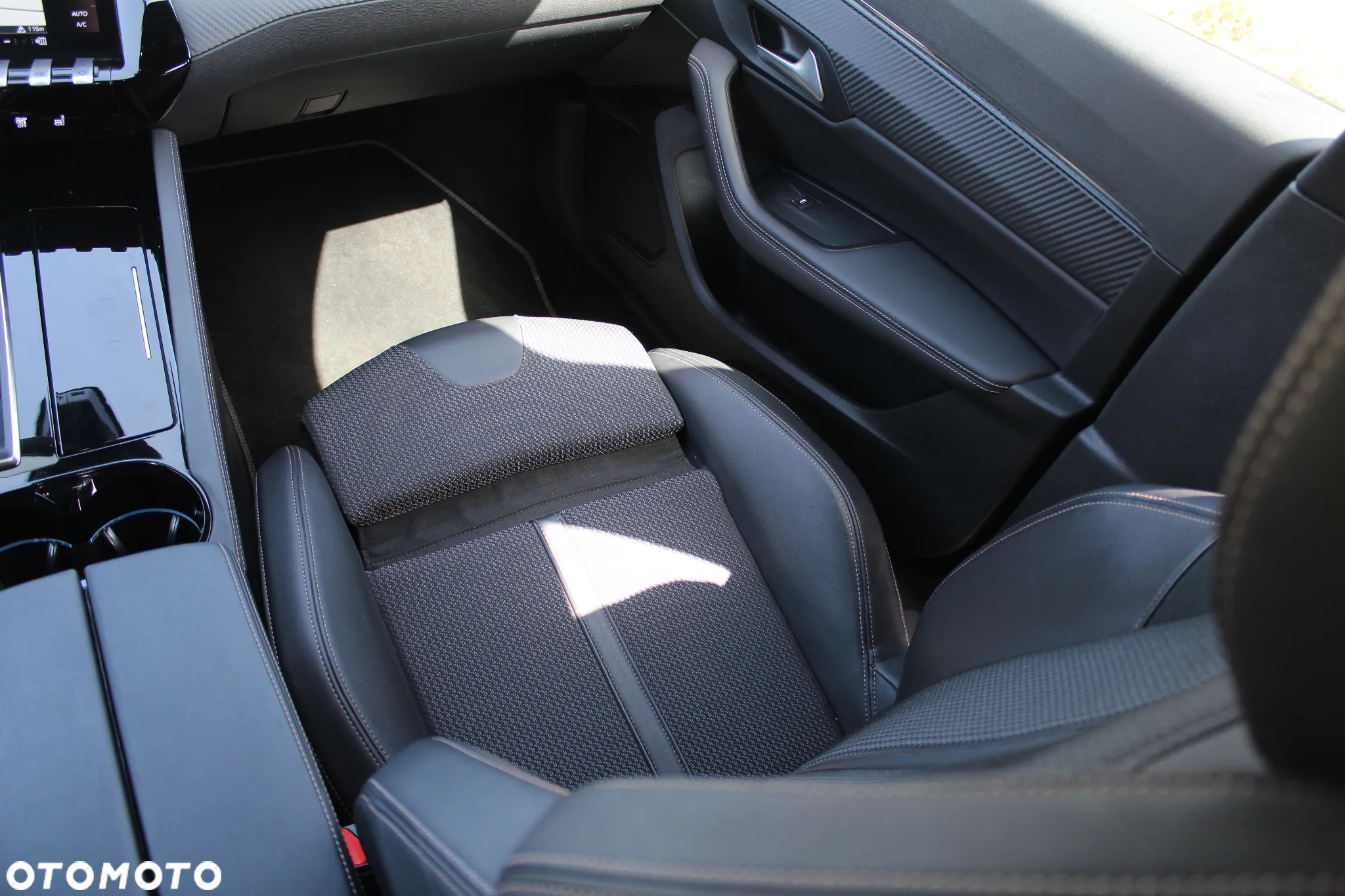 Peugeot 508 2.0 BlueHDi GT Line S&S EAT8 - 26