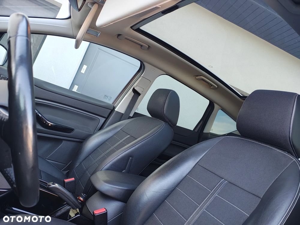 Ford Kuga 2.0 TDCi 4x4 Titanium - 8