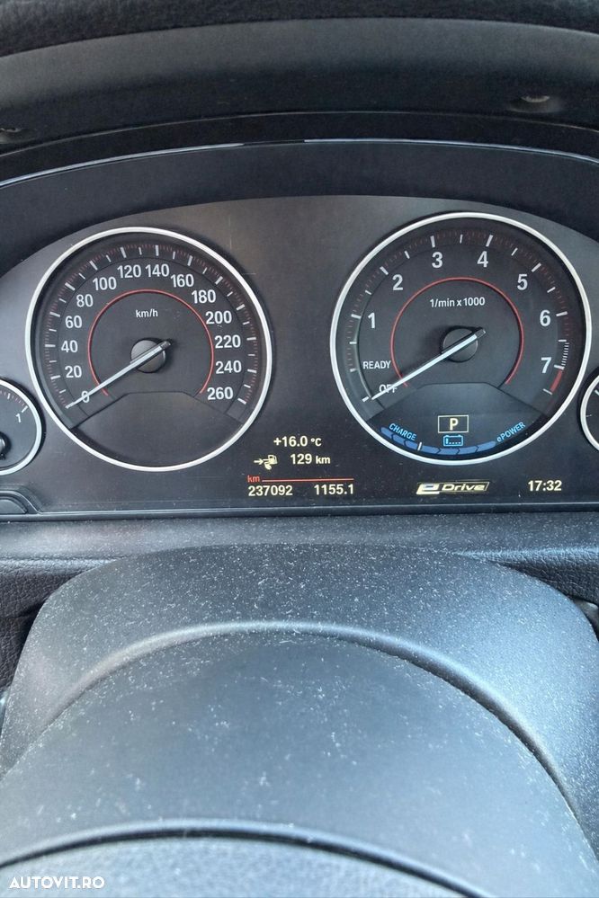 BMW Seria 3 330e iPerformance AT Sport Line Shadow - 13