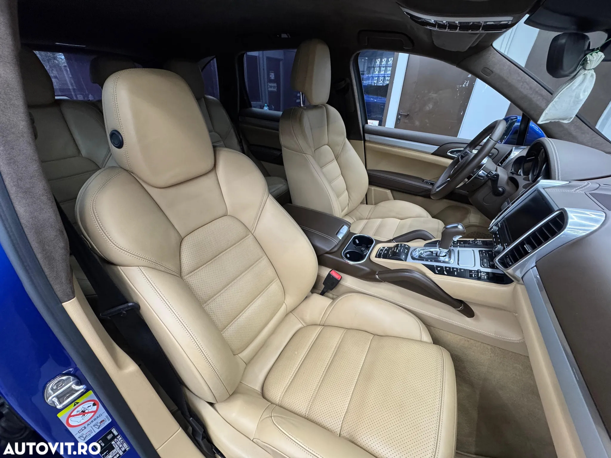 Porsche Cayenne 3.0 L - 33