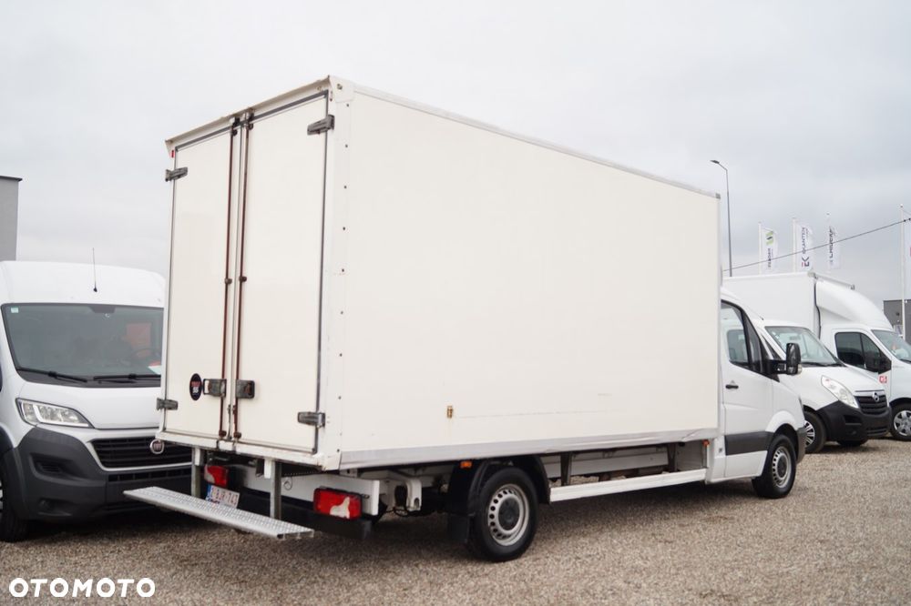 Mercedes-Benz Sprinter - 9