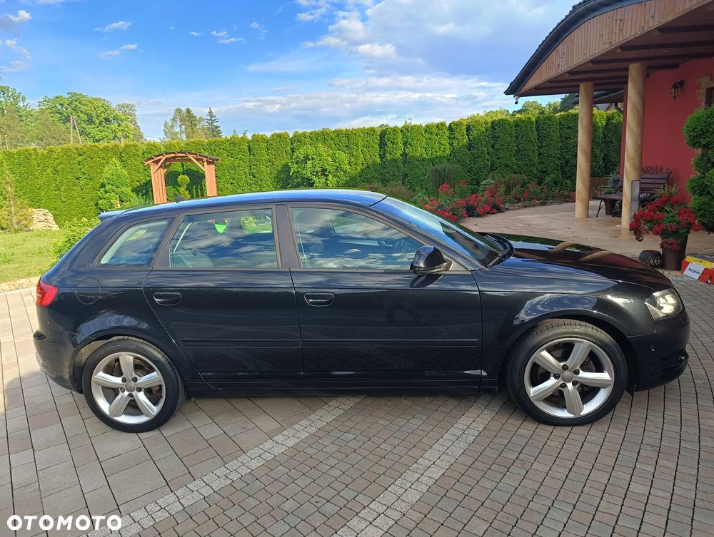 Audi A3 Sportback - 16