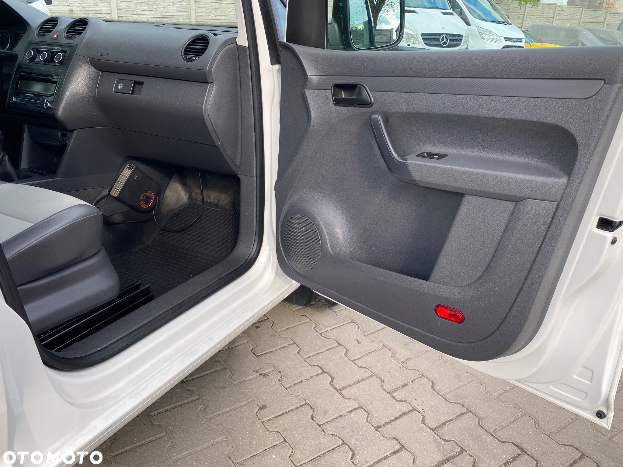 Volkswagen CADDY - 17