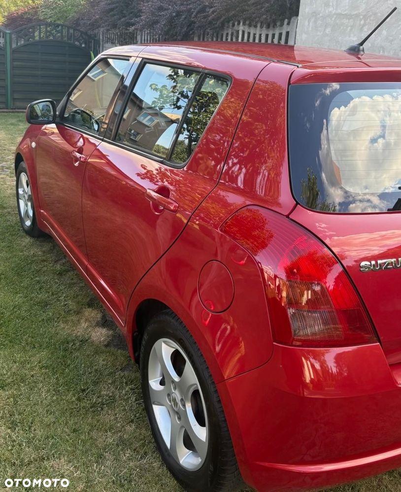 Suzuki Swift - 4