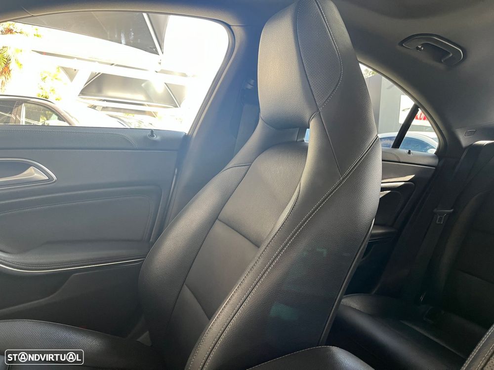 Mercedes-Benz CLA 45 AMG 4Matic 7G-DCT - 48