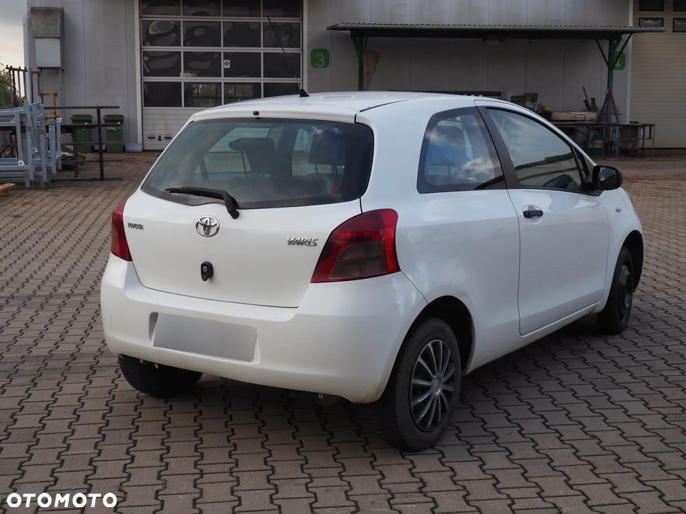 Toyota Yaris - 2