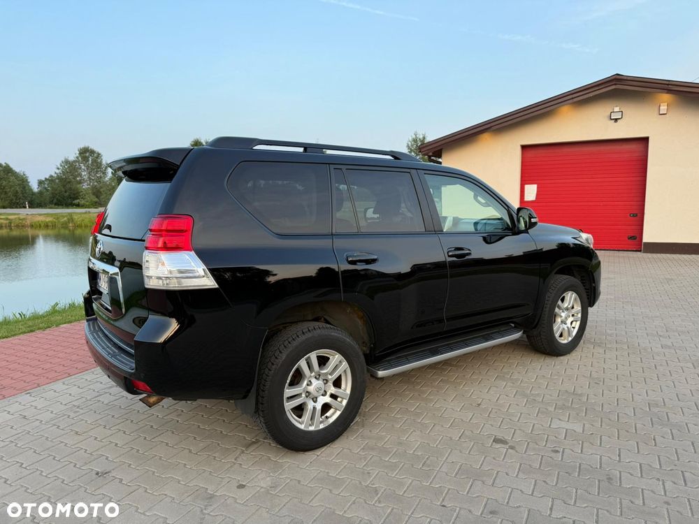 Toyota Land Cruiser - 4