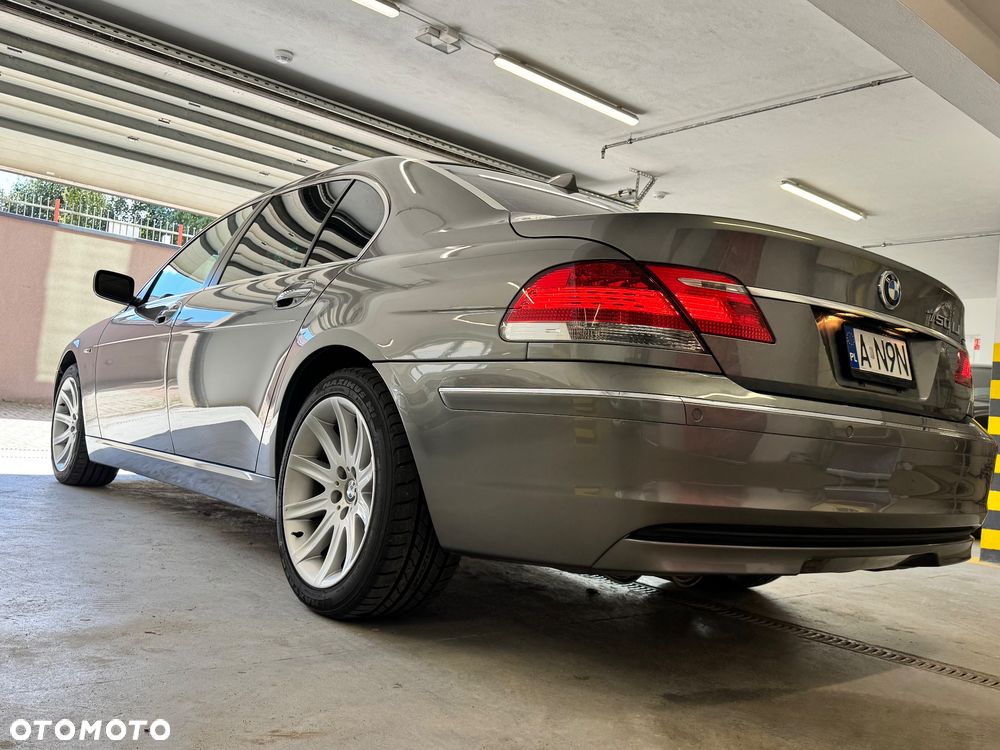 BMW Seria 7 750Li - 13