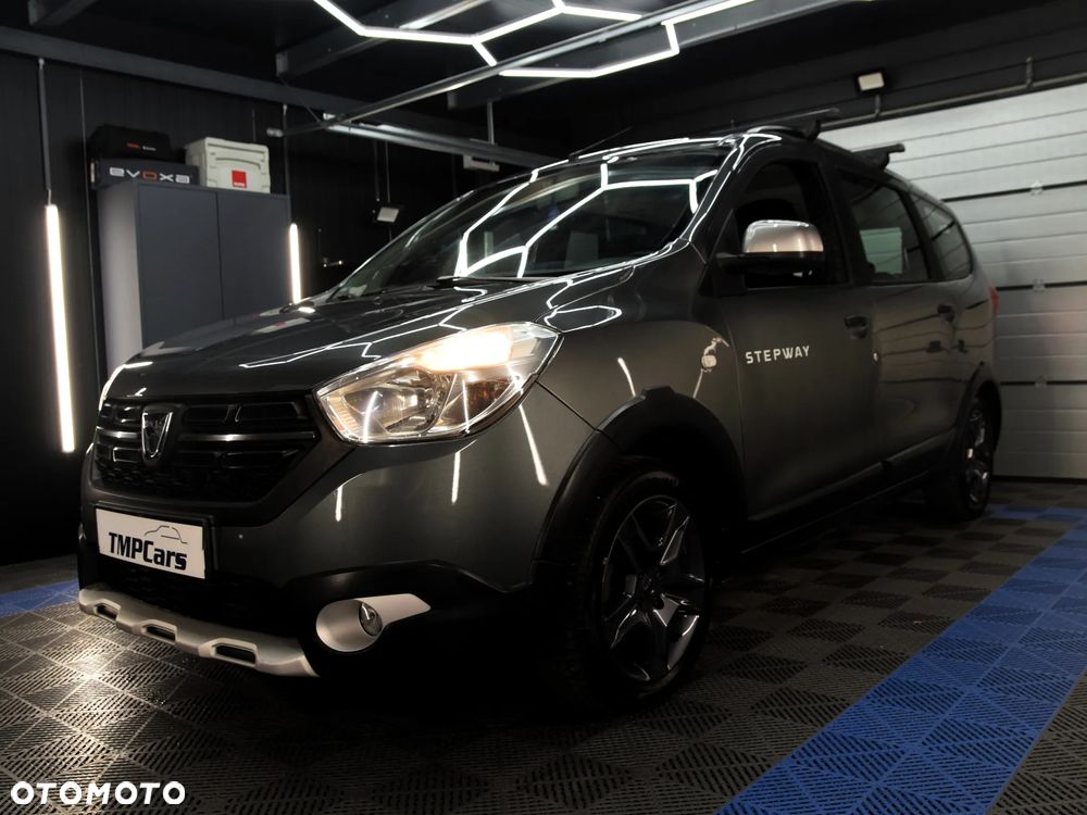 Dacia Lodgy 1.2 TCe Stepway - 4