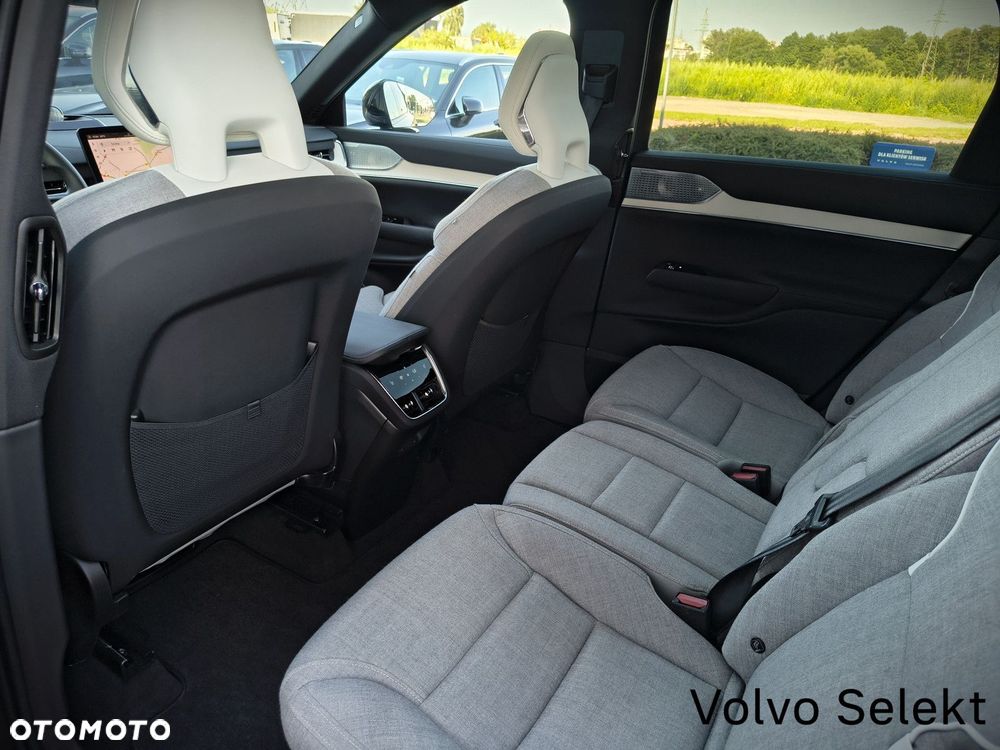 Volvo EX90 - 14