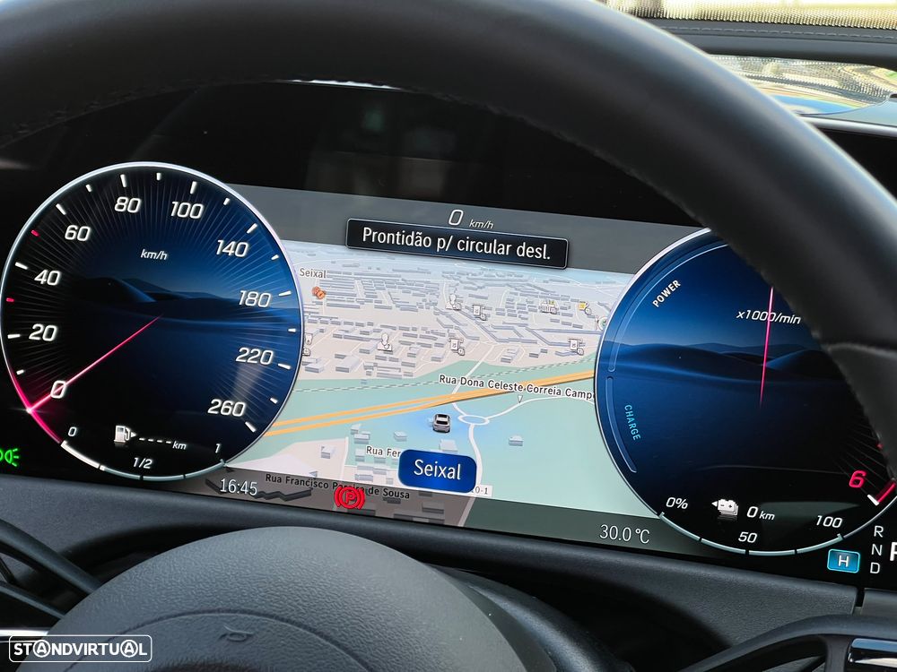 Mercedes-Benz E 300 e Station - 12