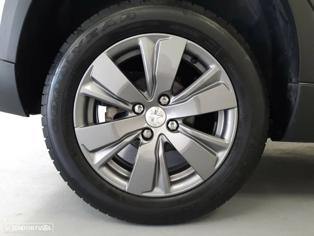 Peugeot 2008 1.2 PureTech Signature - 11