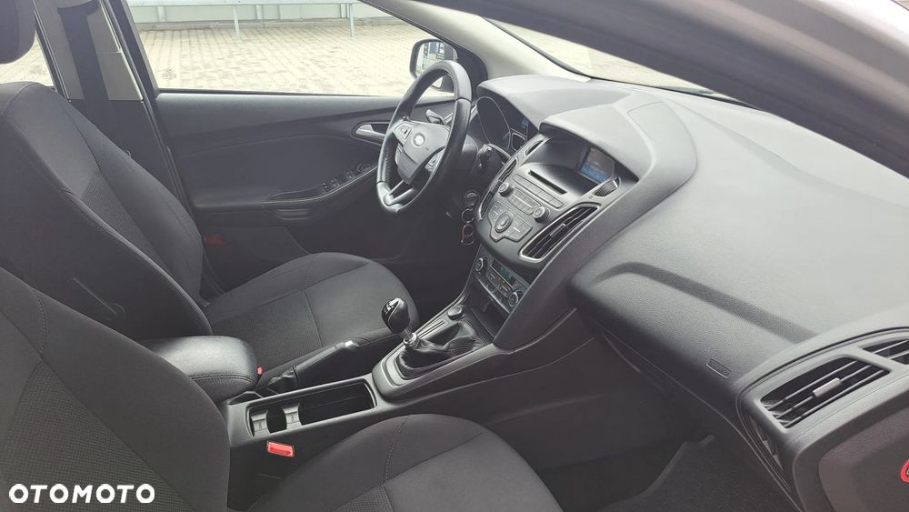 Ford Focus - 10